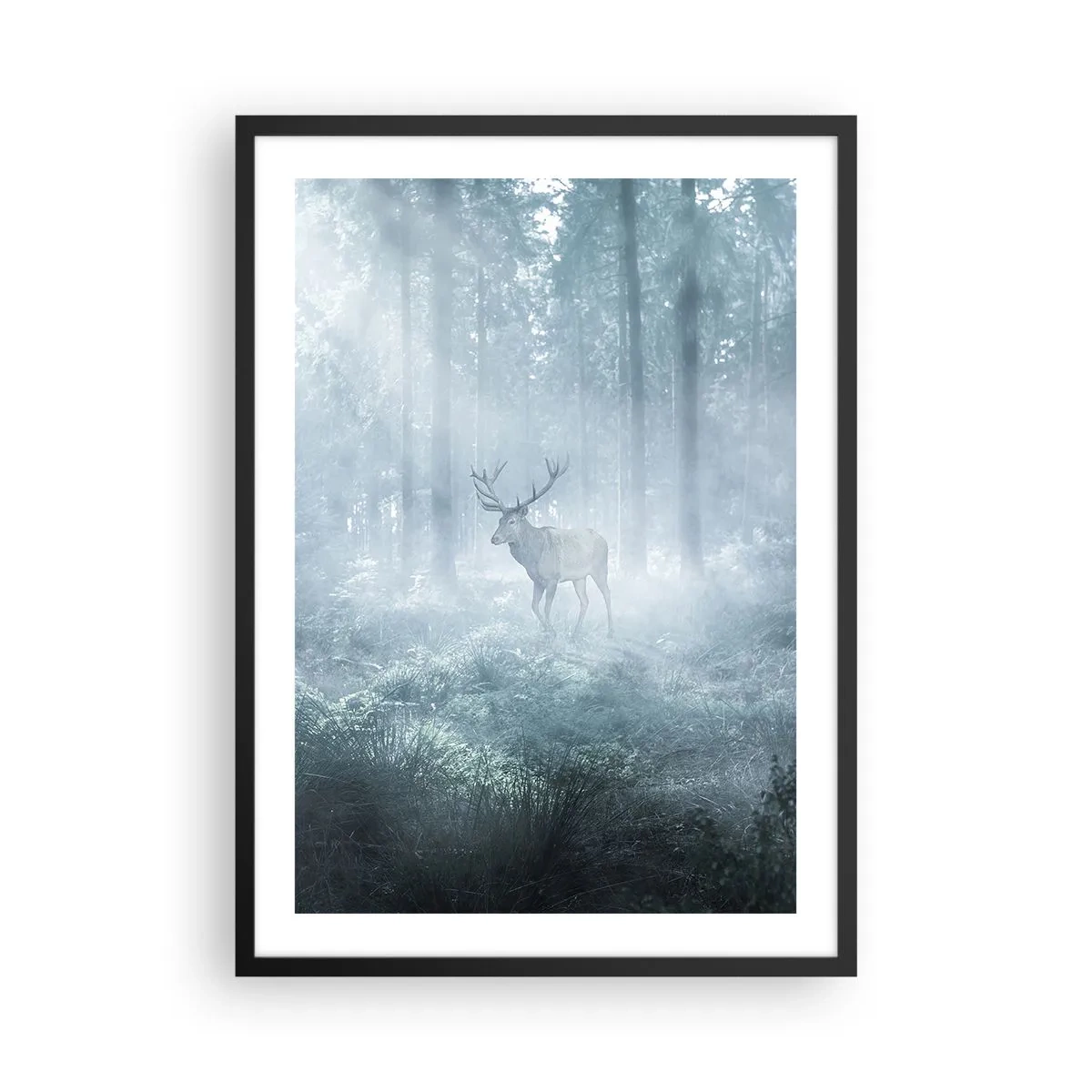 Poster în ramă neagră - Cerb în ceața dimineții din pădure - 50x70cm - Plimbarea de dimineață prin regat - Decorațiune modernă pentru perete pentru living și dormitor ARTTOR