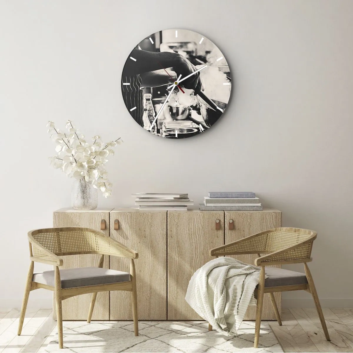 Ceas de perete - Ceas pe sticlă - Un bucătar la lucru în bucătărie, înconjurat de abur - 30x30cm - Alchimia aromelor - Decorațiune modernă pentru perete pentru living, bucătărie și dormitor ARTTOR