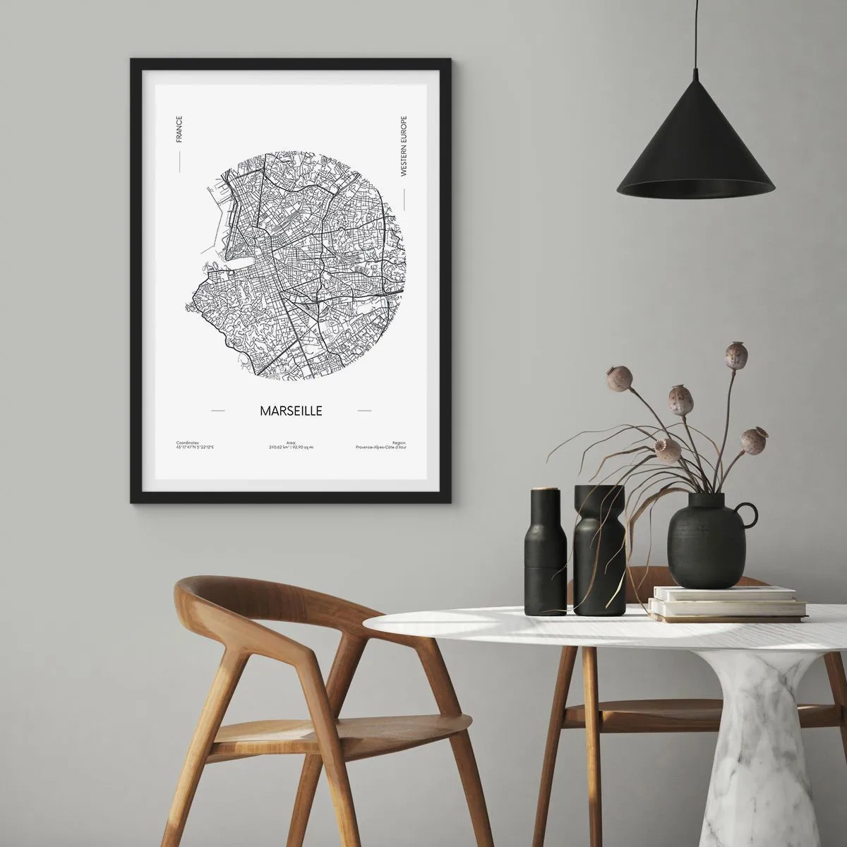 Poster în ramă neagră - Hartă minimalistă a Marsiliei într-un cerc - 50x70cm - Anatomia Marsiliei - Decorațiune modernă pentru perete pentru living și dormitor ARTTOR