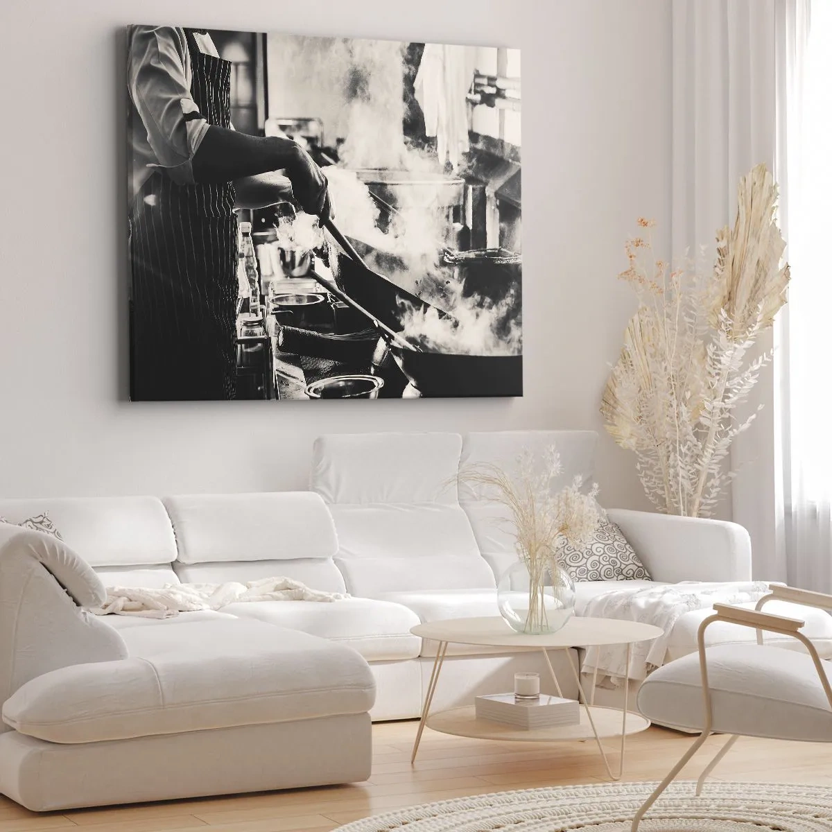 Tablou pe pânză Canvas - Un bucătar la lucru în bucătărie, cu abur ieșind dintr-o tigaie - 70x50cm - Alchimia aromelor - Decorațiune modernă pentru perete pentru living și dormitor ARTTOR