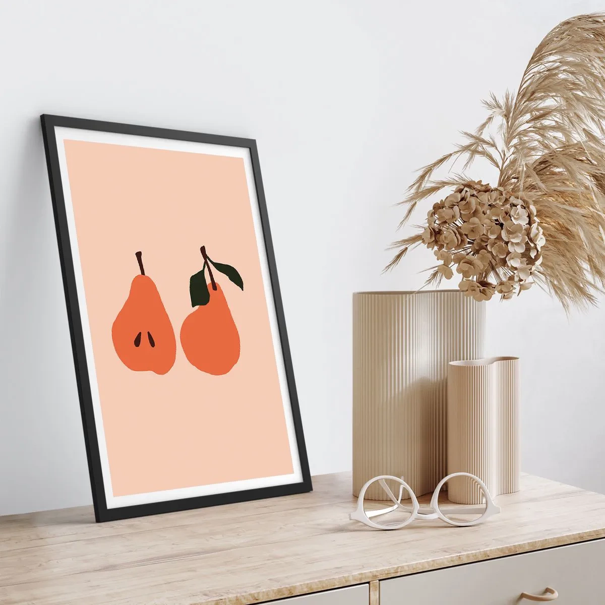 Poster în ramă neagră - O ilustrație minimalistă a două pere pe un fundal bej. - 50x70cm - Dulceața în sine - Decorațiune modernă pentru perete pentru living și dormitor ARTTOR