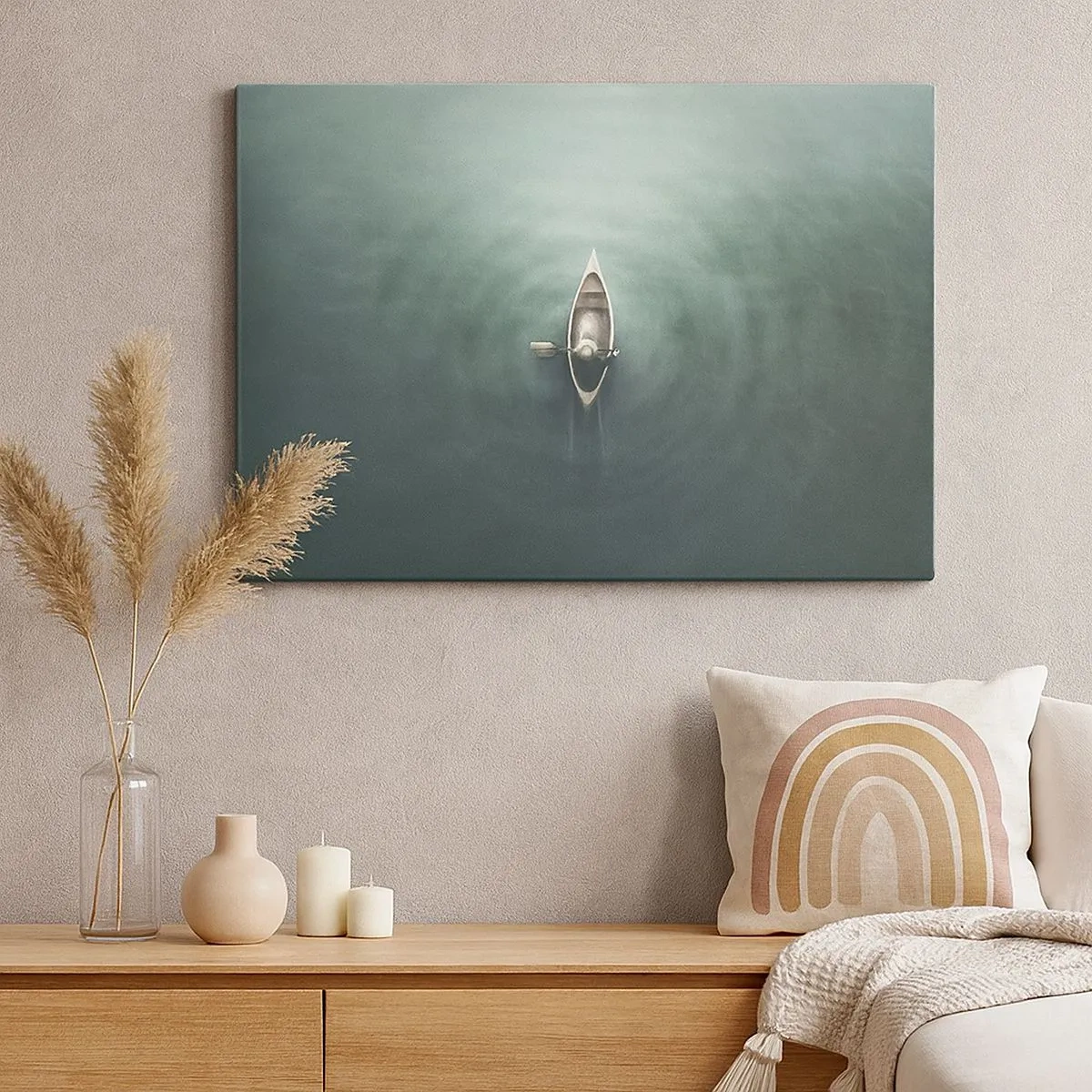 Tablou pe pânză Canvas - O barcă singuratică pe ape calme într-un decor minimalist - 70x50cm - Peste lacul luminat de lună - Decorațiune modernă pentru perete pentru living și dormitor ARTTOR
