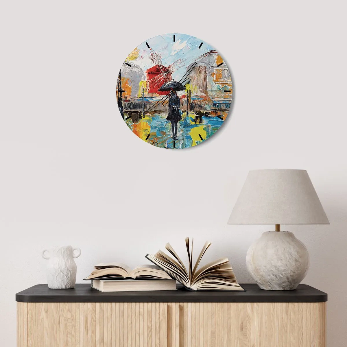 Ceas de perete - Ceas pe sticlă - Scenă urbană colorată cu o femeie și o moară de vânt - 30x30cm - Legende pariziene - Decorațiune modernă pentru perete pentru living, bucătărie și dormitor ARTTOR