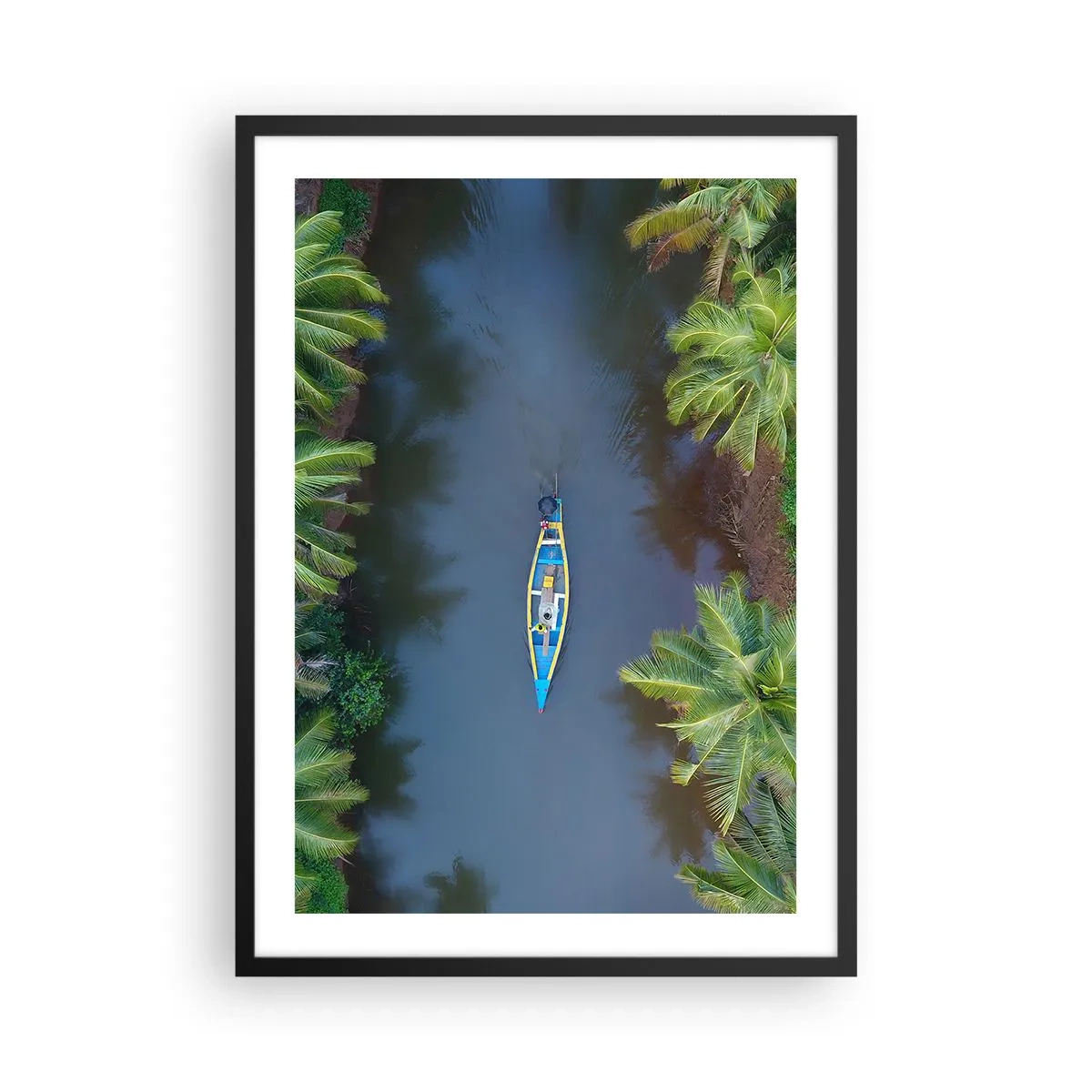 Poster în ramă neagră - Vedere aeriană a unei bărci plutitoare pe un râu tropical - 50x70cm - Pe traseul tropical - Decorațiune modernă pentru perete pentru living și dormitor ARTTOR
