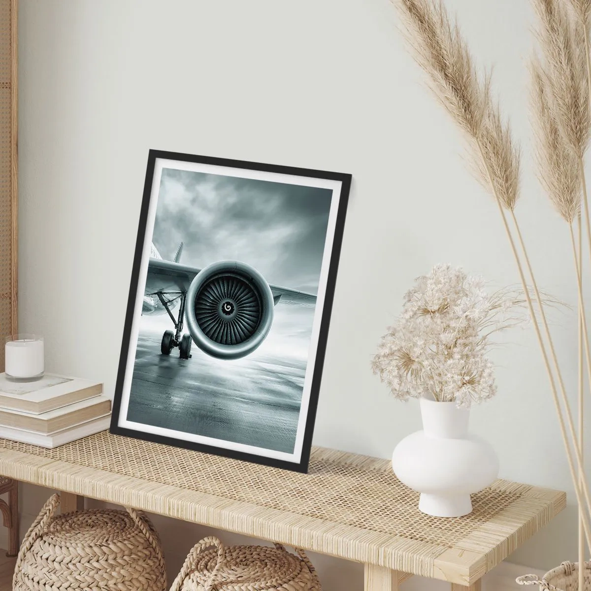 Poster în ramă neagră - Un motor cu reacție de avion în tonuri monocrome - 50x70cm - Ce putere! - Decorațiune modernă pentru perete pentru living și dormitor ARTTOR
