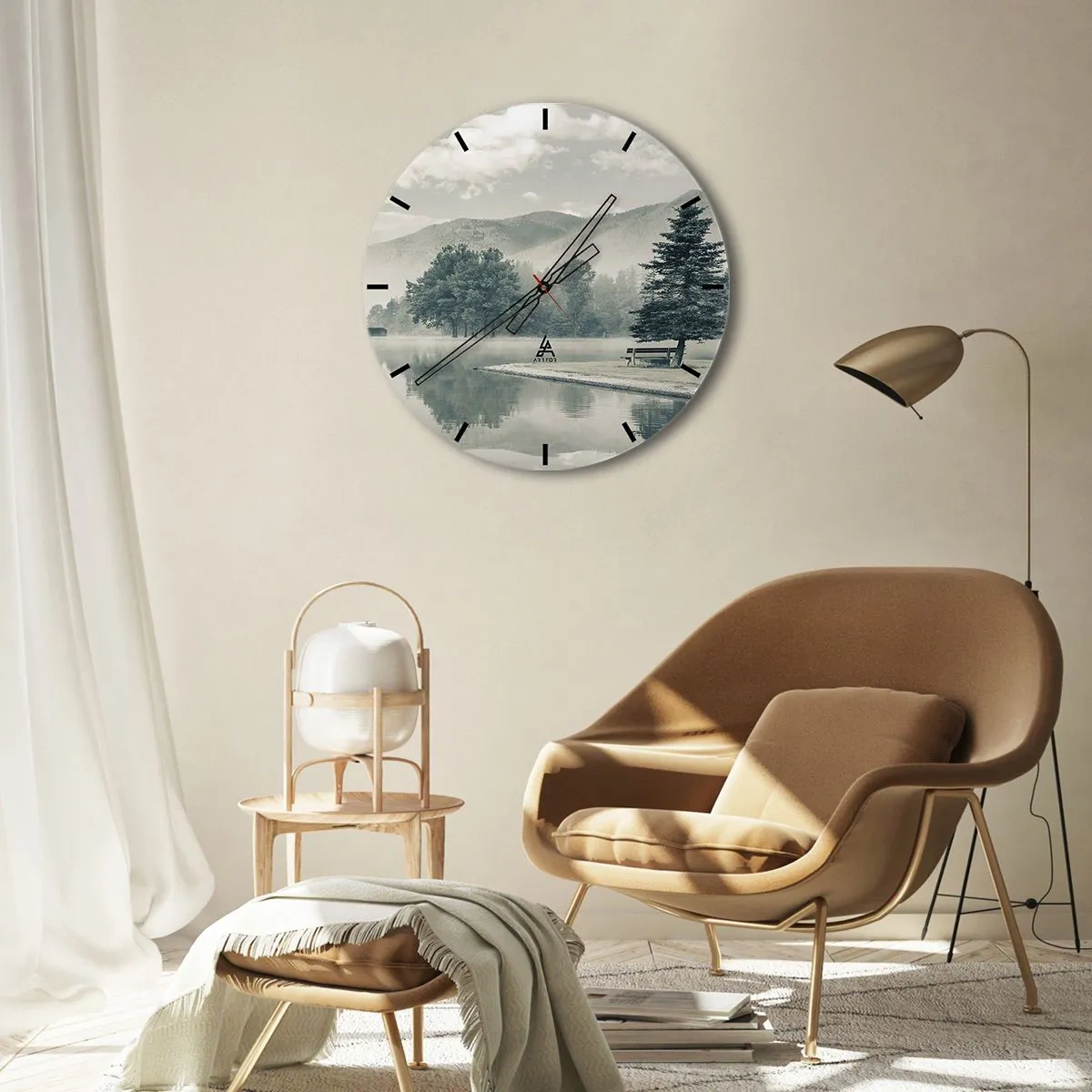 Ceas de perete - Ceas pe sticlă - Ceață de dimineață peste un lac liniștit printre munți - 30x30cm - Lacul încă doarme - Decorațiune modernă pentru perete pentru living, bucătărie și dormitor ARTTOR
