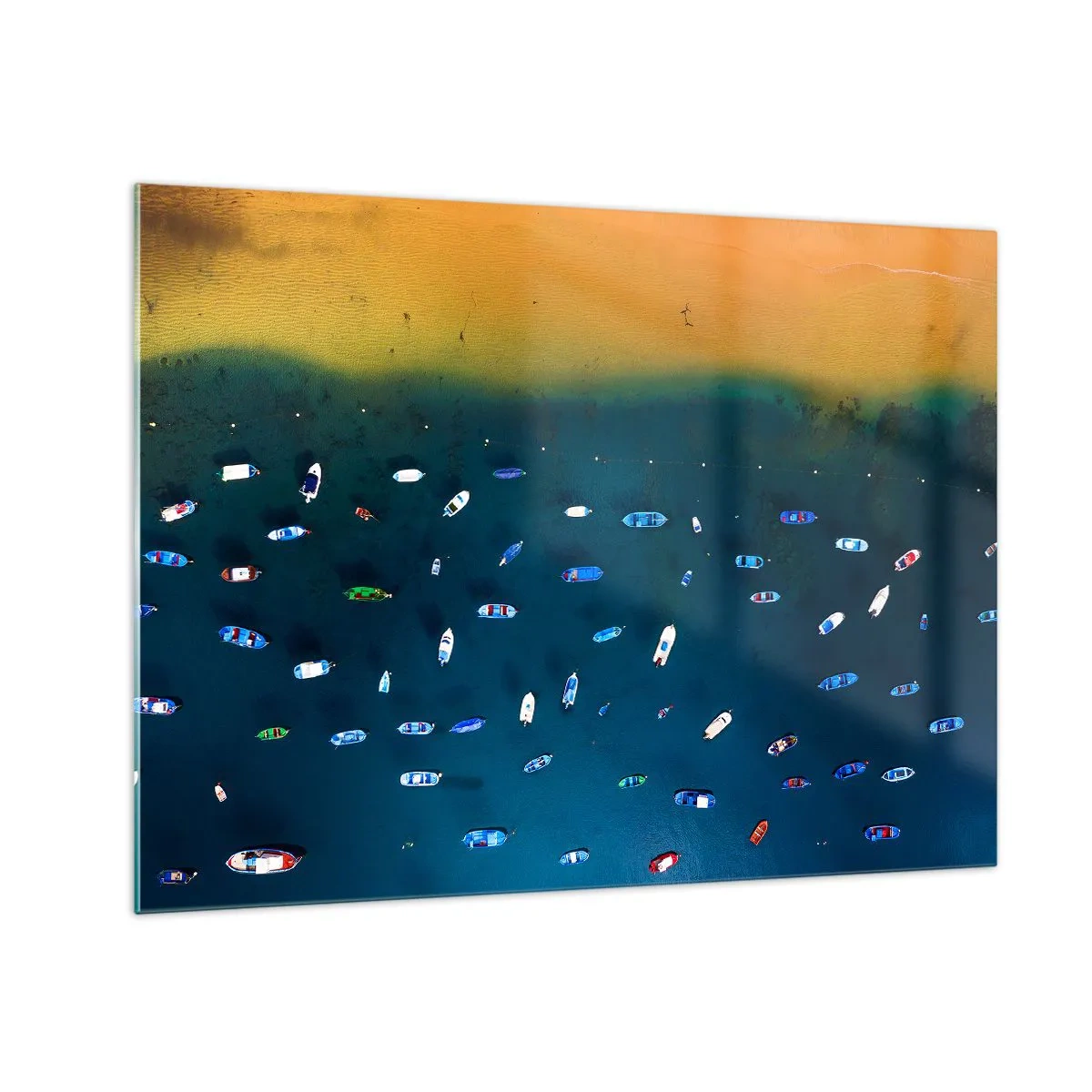 Tablou pe sticlă - Bărci pe fundalul apei turcoaz și al unui țărm auriu - 70x50cm - Joc de vacanță - Decorațiune modernă pentru perete pentru living și dormitor ARTTOR
