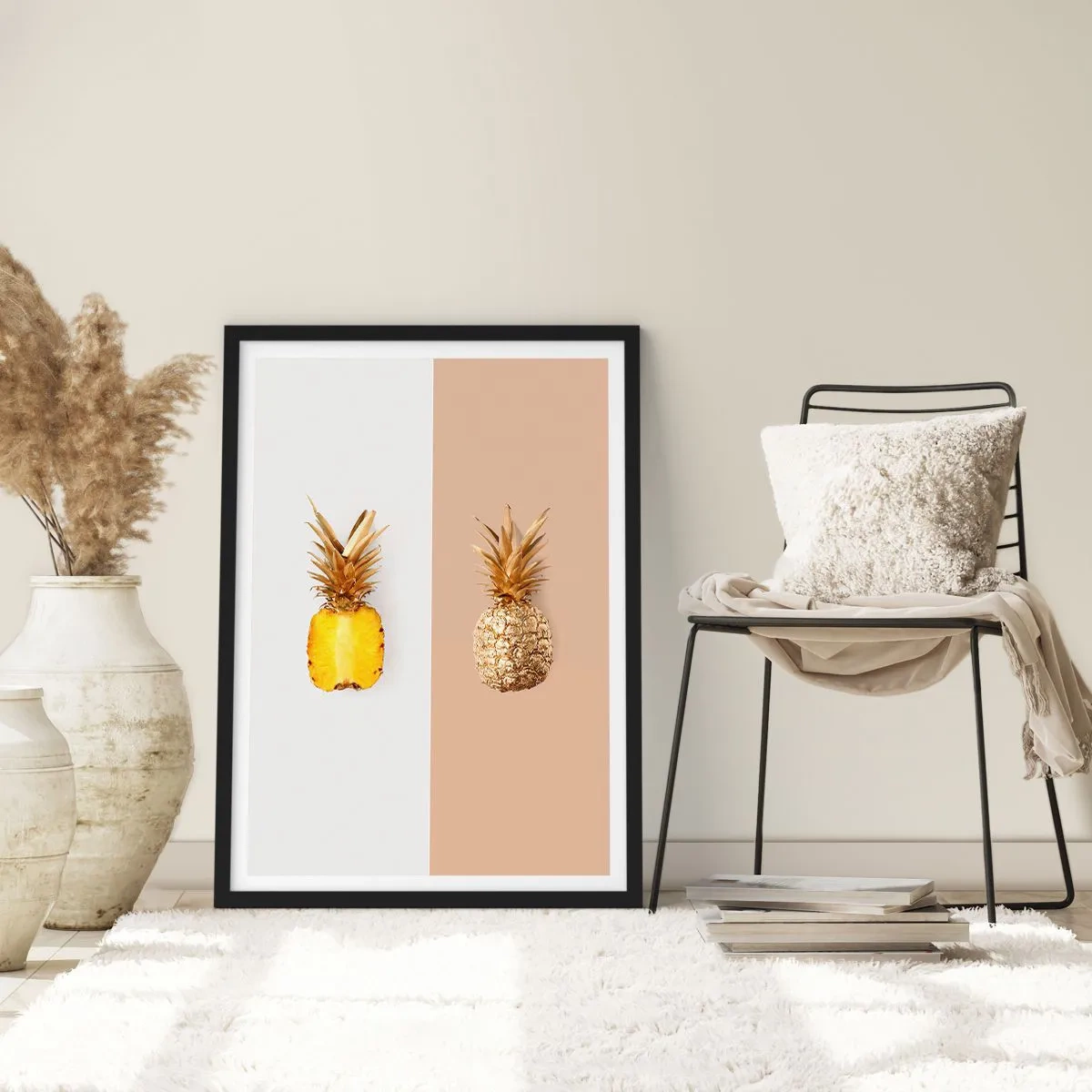 Poster în ramă neagră - O compoziție minimalistă din două ananasuri - 50x70cm - Ananas de împărțit - Decorațiune modernă pentru perete pentru living și dormitor ARTTOR