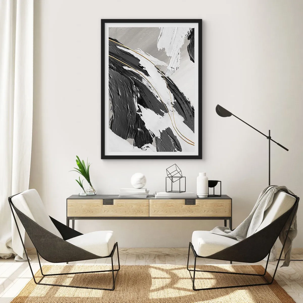 Poster în ramă neagră - Pensule abstracte în negru, alb și auriu - 50x70cm - Abstracție cu fler - Decorațiune modernă pentru perete pentru living și dormitor ARTTOR