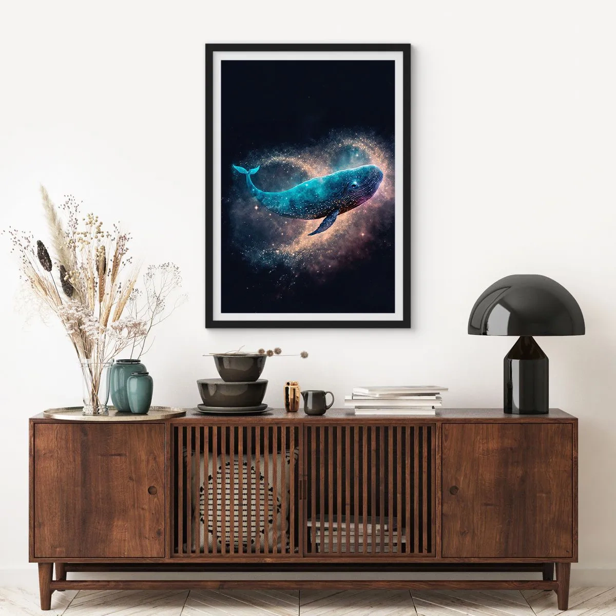 Poster în ramă neagră - O balenă spațială înconjurată de o nebuloasă stelară pe un fundal negru. - 50x70cm - Există o lume... - Decorațiune modernă pentru perete pentru living și dormitor ARTTOR