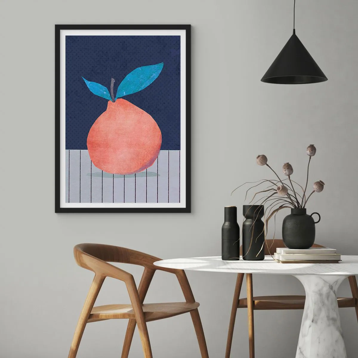 Poster în ramă neagră - O ilustrație minimalistă a unei portocale pe un fundal bleumarin - 50x70cm - Convexitate și plan - Decorațiune modernă pentru perete pentru living și dormitor ARTTOR