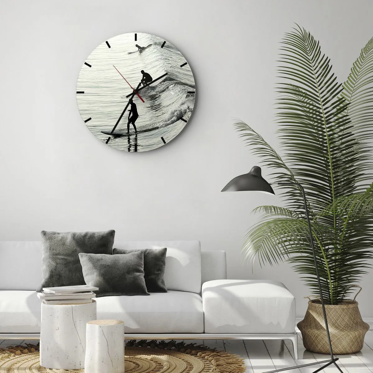 Ceas de perete - Ceas pe sticlă - Surferi prinzând valurile dimineții pe o mare calmă - 30x30cm - Pentru a întâmpina valul - Decorațiune modernă pentru perete pentru living, bucătărie și dormitor ARTTOR