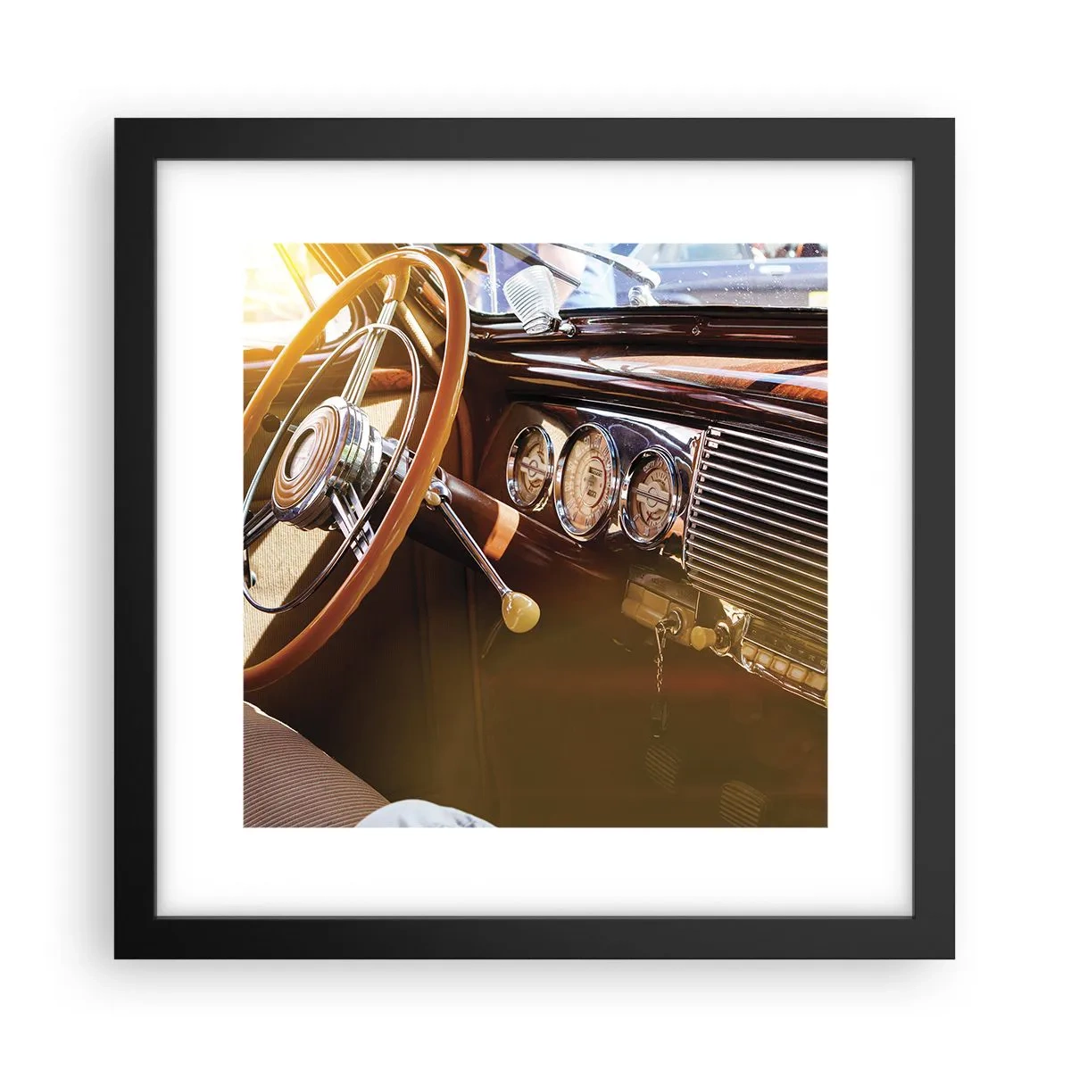 Poster în ramă neagră - O adiere de lux din trecut - 30x30 cm