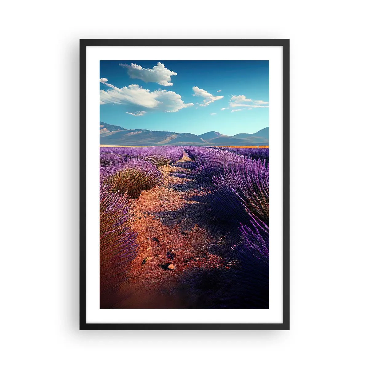 Poster în ramă neagră - Un câmp de lavandă la apus, cu un peisaj montan în fundal - 50x70cm - Câmpuri parfumate - Decorațiune modernă pentru perete pentru living și dormitor ARTTOR