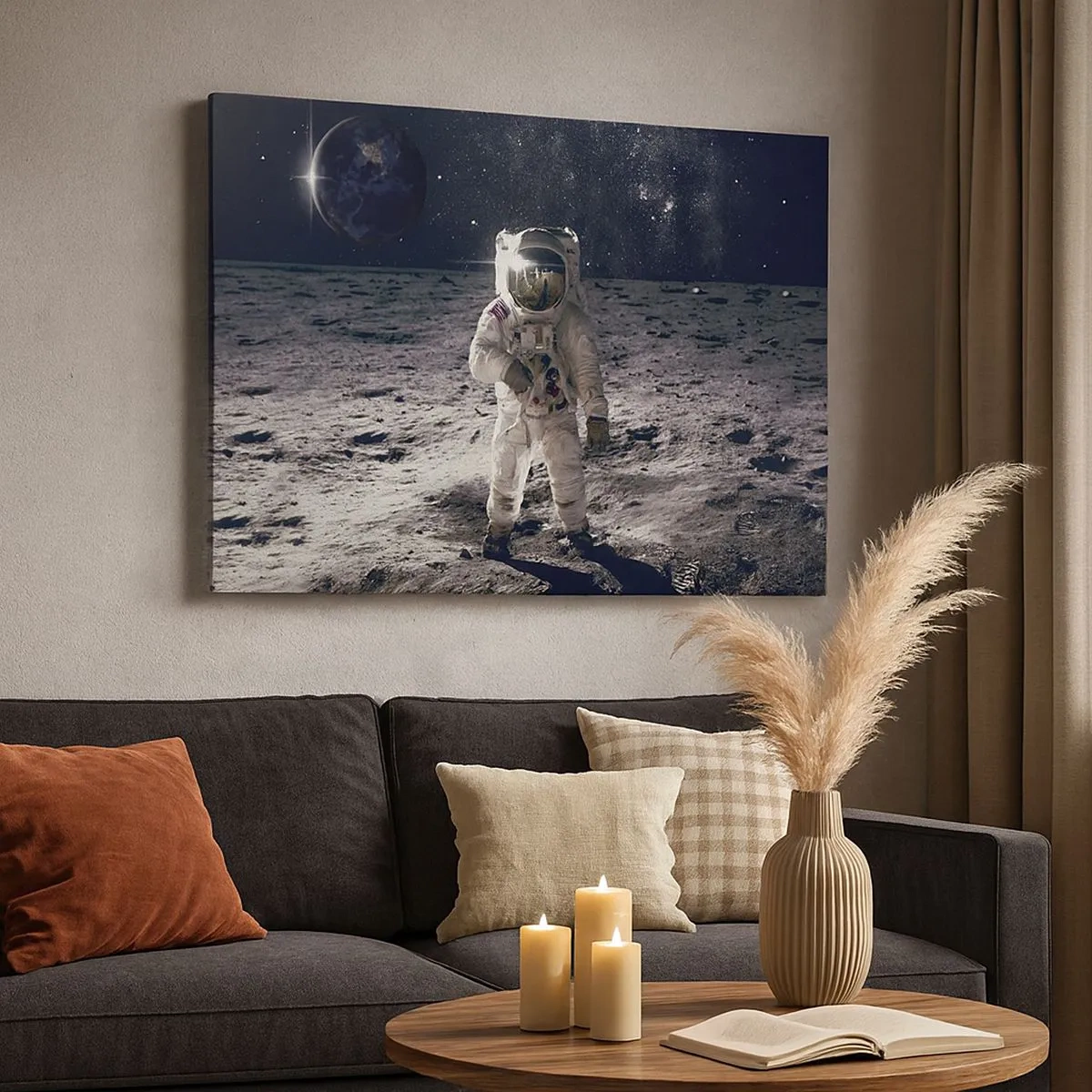 Tablou pe pânză Canvas - Astronautul pe suprafața Lunii cu Pământul în fundal - 70x50cm - Salutări de pe Lună - Decorațiune modernă pentru perete pentru living și dormitor ARTTOR