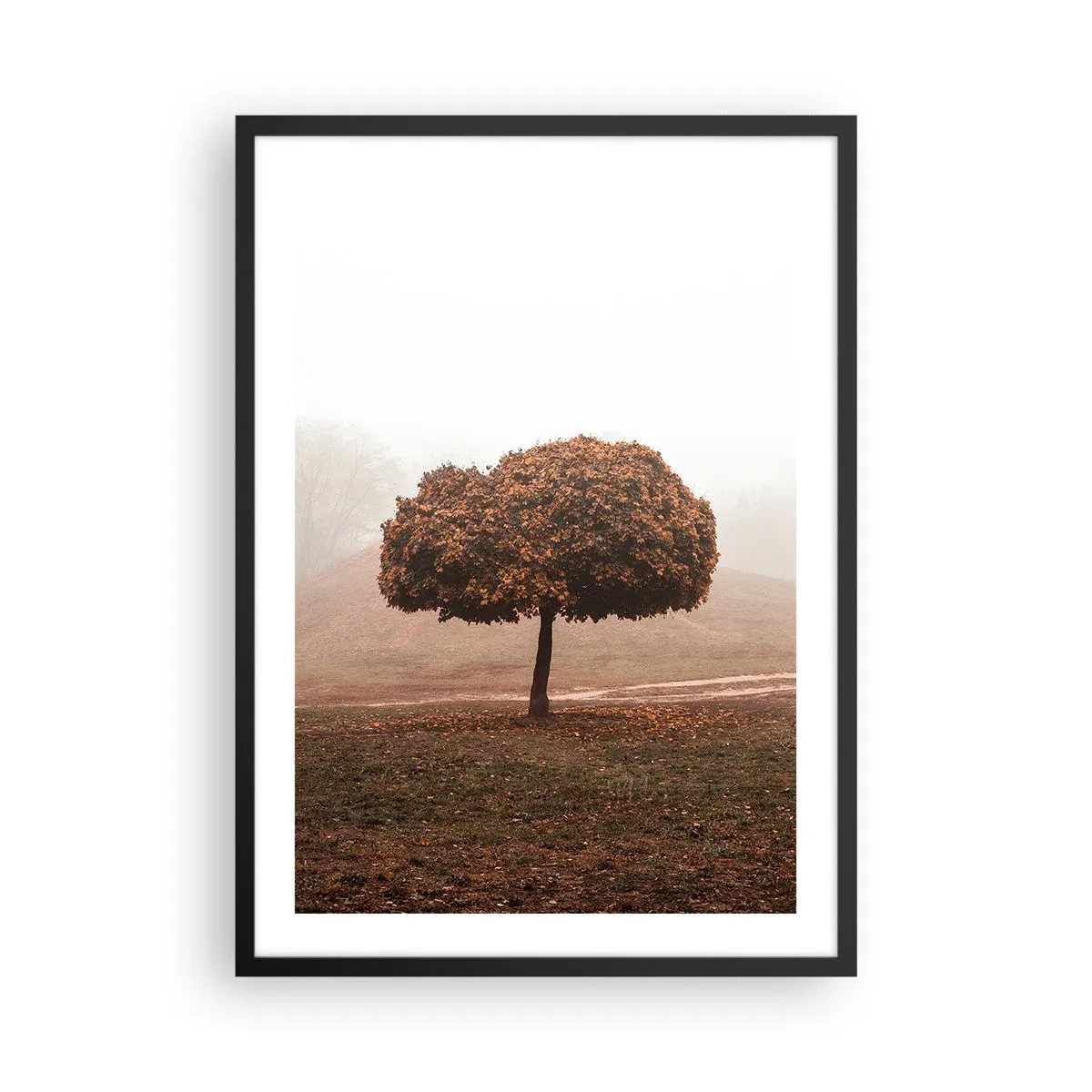 Poster în ramă neagră - Un copac singuratic în ceața de toamnă - 50x70cm - După o vară aglomerată - Decorațiune modernă pentru perete pentru living și dormitor ARTTOR
