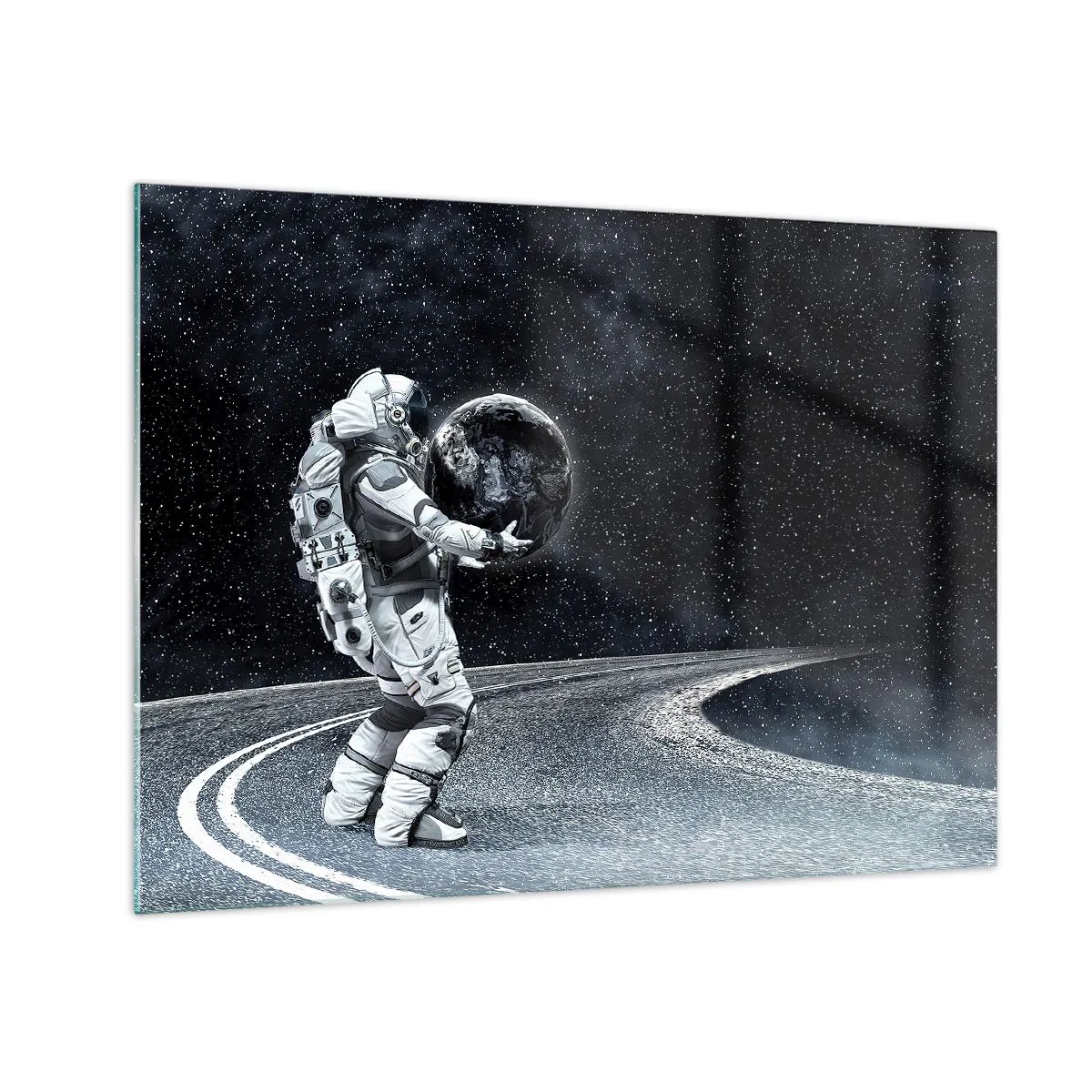 Tablou pe sticlă - Un astronaut care poartă Pământul în drumul său prin univers - 70x50cm - Pe Calea Lactee - Decorațiune modernă pentru perete pentru living și dormitor ARTTOR