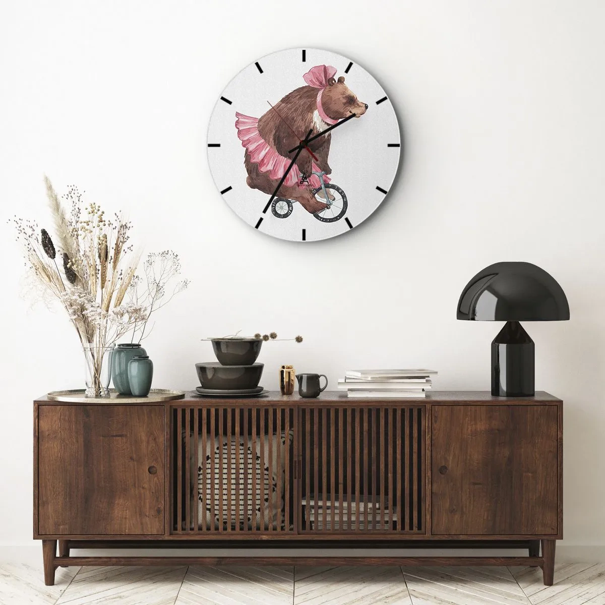 Ceas de perete - Ceas pe sticlă - Un urs într-o fustă roz călare pe o monocicletă - 30x30cm - Ce circ! - Decorațiune modernă pentru perete pentru living, bucătărie și dormitor ARTTOR