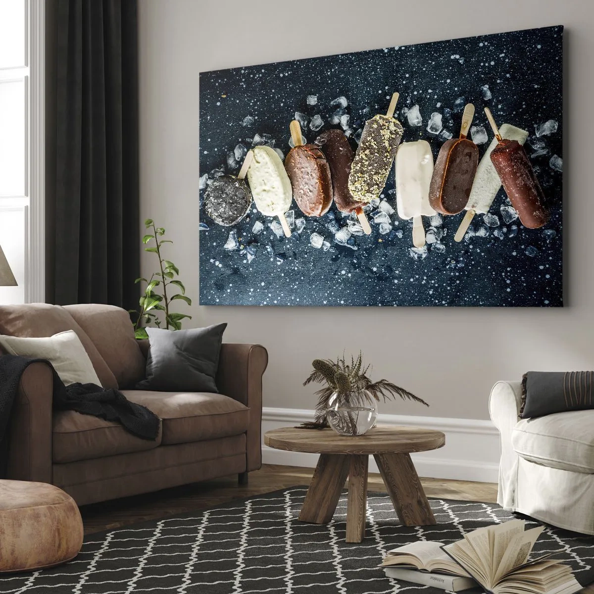 Tablou pe pânză Canvas - Înghețată colorată aranjată pe gheață cu un fundal întunecat - 70x50cm - Gustul unei veri fierbinți - Decorațiune modernă pentru perete pentru living și dormitor ARTTOR