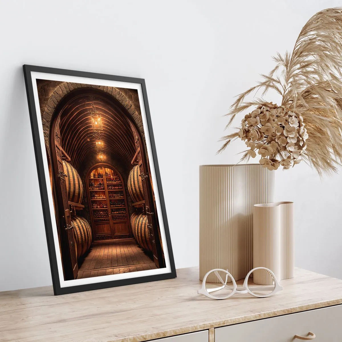 Poster în ramă neagră - Cramă elegantă cu butoaie de lemn - 50x70cm - Beciul cu atmosferă - Decorațiune modernă pentru perete pentru living și dormitor ARTTOR