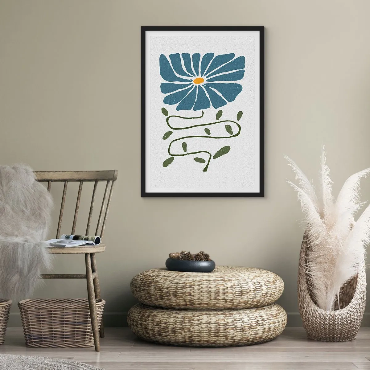 Poster în ramă neagră - O floare albastră cu o tulpină șerpuitoare pe un fundal deschis - 50x70cm - De la creangă la floare - Decorațiune modernă pentru perete pentru living și dormitor ARTTOR