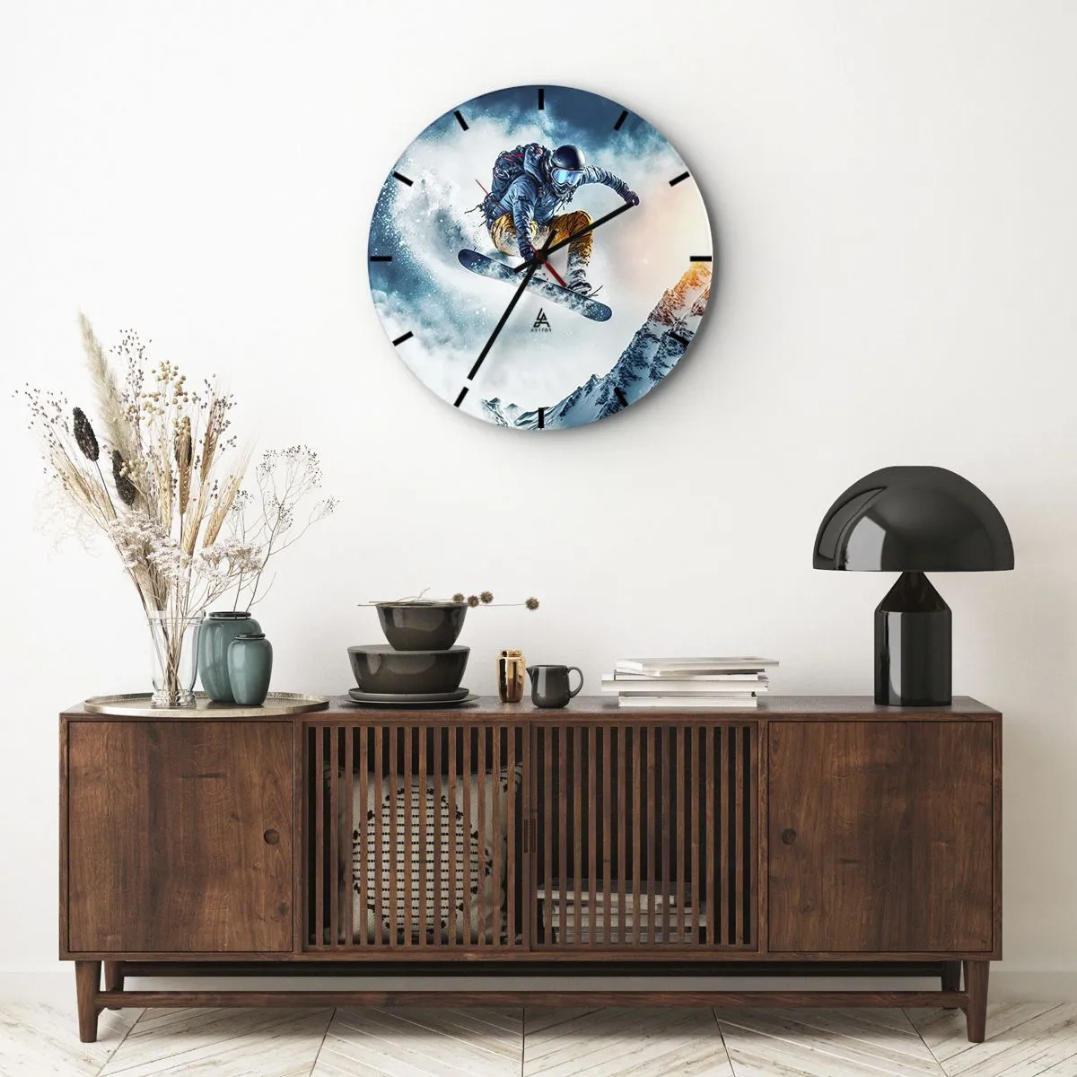 Ceas de perete - Ceas pe sticlă - Un snowboarder în zbor pe fundalul munților și al unei viscoluri - 30x30cm - Emoții extreme - Decorațiune modernă pentru perete pentru living, bucătărie și dormitor ARTTOR