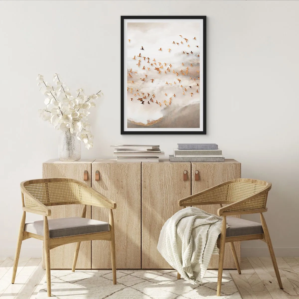 Poster în ramă neagră - Un stol de păsări plutind printre norii încețoșați - 50x70cm - A sosit timpul... - Decorațiune modernă pentru perete pentru living și dormitor ARTTOR
